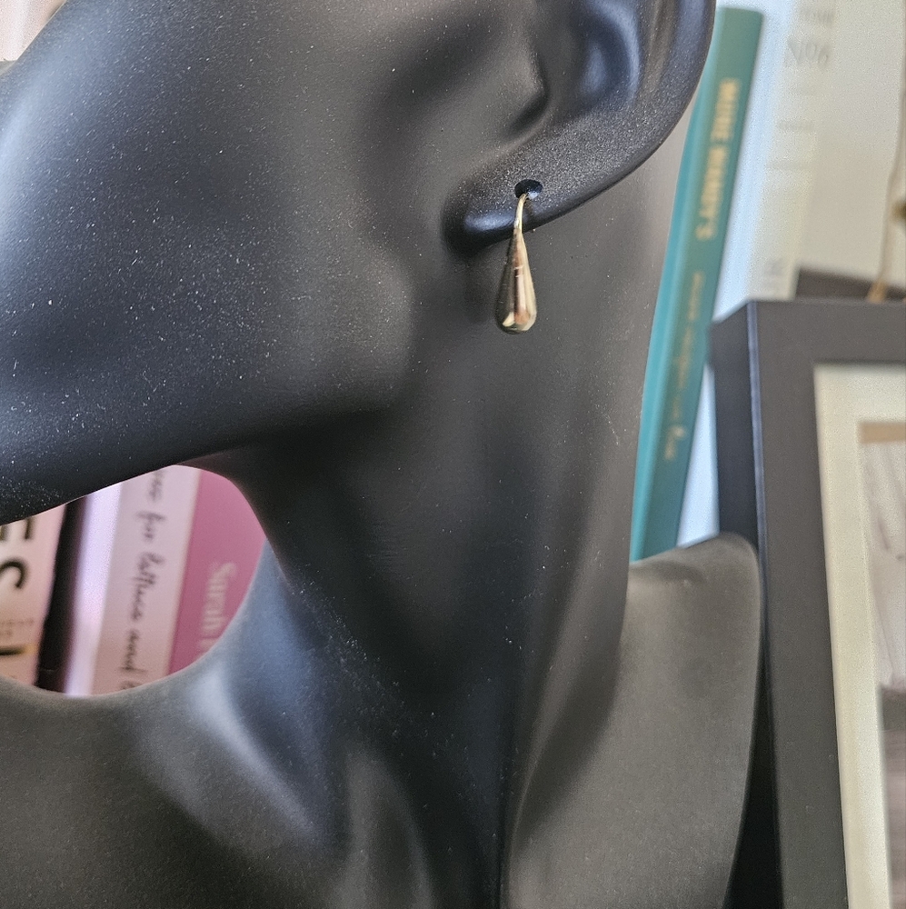 Elegant Vermeil Gold Teardrop Earrings on 925 Silver